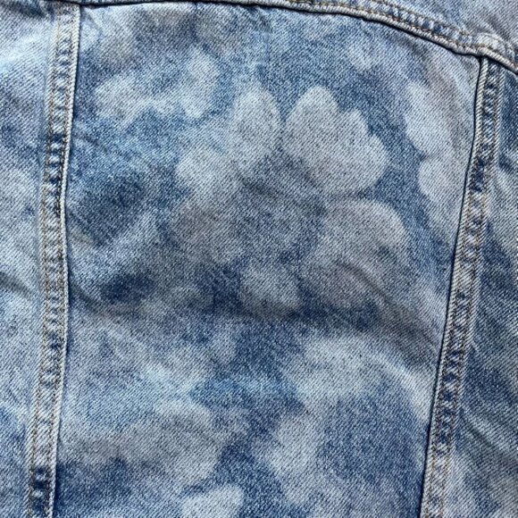 Levi Strauss & Co Womens Size XS Original Denim Trucker Jacket u Factory Faded F - Picture 8 of 8